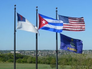 El Centro de Ministerio Global de la iglesia del Nazareno (GMC) iza bandera  de Cuba – Mesoamerica Region